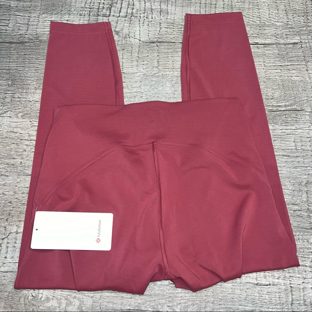 Lululemon InStill High-Rise Tight 25"
Mulled Wine size 12 - Picture 9 of 10